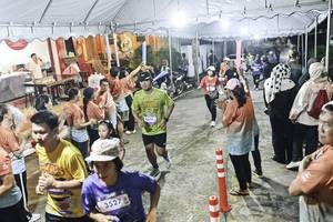 BIB: 
                            <button type="button" onclick="openModal(26305171)" class="btn btn-primary btn-sm float-right btn-popup" data-toggle="modal" data-target=".modal-high-quality">
                        <i class="fas fa-shopping-cart"></i> Add to Cart
                    </button>
                                            <button type="button" onclick="isThisMe(26305171, true)" class="btn btn-success btn-sm float-right btn-popup btn-isme hidden" data-toggle="tooltip" data-placement="bottom" title="นี่คือรูปของคุณใช่ไหม คลิกที่นี่เพื่อเอาเข้าอัลบั้ม">
                        <i class="fas fa-plus"></i> Add to album
                    </button>
                    <button type="button" onclick="isThisMe(26305171, false)" class="btn btn-warning btn-sm float-right btn-popup btn-isnotme hidden">
                        <i class="fas fa-ban"></i> Remove from album
                    </button>