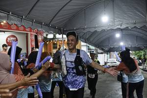 BIB: 
                            <button type="button" onclick="openModal(26304061)" class="btn btn-primary btn-sm float-right btn-popup" data-toggle="modal" data-target=".modal-high-quality">
                        <i class="fas fa-shopping-cart"></i> Add to Cart
                    </button>
                                            <button type="button" onclick="isThisMe(26304061, true)" class="btn btn-success btn-sm float-right btn-popup btn-isme hidden" data-toggle="tooltip" data-placement="bottom" title="นี่คือรูปของคุณใช่ไหม คลิกที่นี่เพื่อเอาเข้าอัลบั้ม">
                        <i class="fas fa-plus"></i> Add to album
                    </button>
                    <button type="button" onclick="isThisMe(26304061, false)" class="btn btn-warning btn-sm float-right btn-popup btn-isnotme hidden">
                        <i class="fas fa-ban"></i> Remove from album
                    </button>