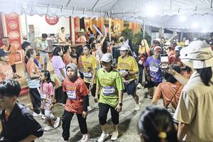 BIB: 
                            <button type="button" onclick="openModal(26305512)" class="btn btn-primary btn-sm float-right btn-popup" data-toggle="modal" data-target=".modal-high-quality">
                        <i class="fas fa-shopping-cart"></i> Add to Cart
                    </button>
                                            <button type="button" onclick="isThisMe(26305512, true)" class="btn btn-success btn-sm float-right btn-popup btn-isme hidden" data-toggle="tooltip" data-placement="bottom" title="นี่คือรูปของคุณใช่ไหม คลิกที่นี่เพื่อเอาเข้าอัลบั้ม">
                        <i class="fas fa-plus"></i> Add to album
                    </button>
                    <button type="button" onclick="isThisMe(26305512, false)" class="btn btn-warning btn-sm float-right btn-popup btn-isnotme hidden">
                        <i class="fas fa-ban"></i> Remove from album
                    </button>