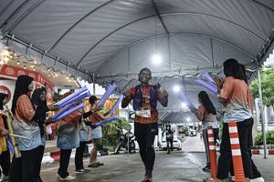 BIB: 
                            <button type="button" onclick="openModal(26304149)" class="btn btn-primary btn-sm float-right btn-popup" data-toggle="modal" data-target=".modal-high-quality">
                        <i class="fas fa-shopping-cart"></i> Add to Cart
                    </button>
                                            <button type="button" onclick="isThisMe(26304149, true)" class="btn btn-success btn-sm float-right btn-popup btn-isme hidden" data-toggle="tooltip" data-placement="bottom" title="นี่คือรูปของคุณใช่ไหม คลิกที่นี่เพื่อเอาเข้าอัลบั้ม">
                        <i class="fas fa-plus"></i> Add to album
                    </button>
                    <button type="button" onclick="isThisMe(26304149, false)" class="btn btn-warning btn-sm float-right btn-popup btn-isnotme hidden">
                        <i class="fas fa-ban"></i> Remove from album
                    </button>