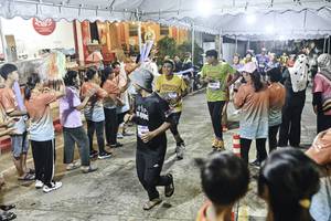 BIB: 
                            <button type="button" onclick="openModal(26304895)" class="btn btn-primary btn-sm float-right btn-popup" data-toggle="modal" data-target=".modal-high-quality">
                        <i class="fas fa-shopping-cart"></i> Add to Cart
                    </button>
                                            <button type="button" onclick="isThisMe(26304895, true)" class="btn btn-success btn-sm float-right btn-popup btn-isme hidden" data-toggle="tooltip" data-placement="bottom" title="นี่คือรูปของคุณใช่ไหม คลิกที่นี่เพื่อเอาเข้าอัลบั้ม">
                        <i class="fas fa-plus"></i> Add to album
                    </button>
                    <button type="button" onclick="isThisMe(26304895, false)" class="btn btn-warning btn-sm float-right btn-popup btn-isnotme hidden">
                        <i class="fas fa-ban"></i> Remove from album
                    </button>