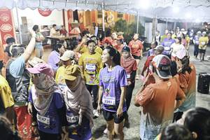 BIB: 
                            <button type="button" onclick="openModal(26305633)" class="btn btn-primary btn-sm float-right btn-popup" data-toggle="modal" data-target=".modal-high-quality">
                        <i class="fas fa-shopping-cart"></i> Add to Cart
                    </button>
                                            <button type="button" onclick="isThisMe(26305633, true)" class="btn btn-success btn-sm float-right btn-popup btn-isme hidden" data-toggle="tooltip" data-placement="bottom" title="นี่คือรูปของคุณใช่ไหม คลิกที่นี่เพื่อเอาเข้าอัลบั้ม">
                        <i class="fas fa-plus"></i> Add to album
                    </button>
                    <button type="button" onclick="isThisMe(26305633, false)" class="btn btn-warning btn-sm float-right btn-popup btn-isnotme hidden">
                        <i class="fas fa-ban"></i> Remove from album
                    </button>