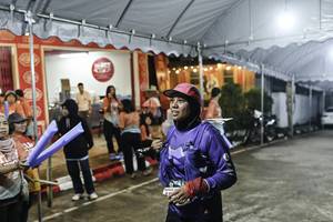 BIB: 
                            <button type="button" onclick="openModal(26304205)" class="btn btn-primary btn-sm float-right btn-popup" data-toggle="modal" data-target=".modal-high-quality">
                        <i class="fas fa-shopping-cart"></i> Add to Cart
                    </button>
                                            <button type="button" onclick="isThisMe(26304205, true)" class="btn btn-success btn-sm float-right btn-popup btn-isme hidden" data-toggle="tooltip" data-placement="bottom" title="นี่คือรูปของคุณใช่ไหม คลิกที่นี่เพื่อเอาเข้าอัลบั้ม">
                        <i class="fas fa-plus"></i> Add to album
                    </button>
                    <button type="button" onclick="isThisMe(26304205, false)" class="btn btn-warning btn-sm float-right btn-popup btn-isnotme hidden">
                        <i class="fas fa-ban"></i> Remove from album
                    </button>