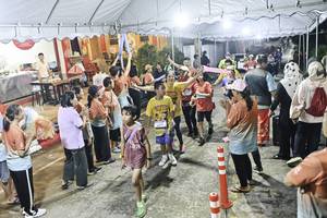 BIB: 
                            <button type="button" onclick="openModal(26305161)" class="btn btn-primary btn-sm float-right btn-popup" data-toggle="modal" data-target=".modal-high-quality">
                        <i class="fas fa-shopping-cart"></i> Add to Cart
                    </button>
                                            <button type="button" onclick="isThisMe(26305161, true)" class="btn btn-success btn-sm float-right btn-popup btn-isme hidden" data-toggle="tooltip" data-placement="bottom" title="นี่คือรูปของคุณใช่ไหม คลิกที่นี่เพื่อเอาเข้าอัลบั้ม">
                        <i class="fas fa-plus"></i> Add to album
                    </button>
                    <button type="button" onclick="isThisMe(26305161, false)" class="btn btn-warning btn-sm float-right btn-popup btn-isnotme hidden">
                        <i class="fas fa-ban"></i> Remove from album
                    </button>