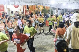 BIB: 
                            <button type="button" onclick="openModal(26305579)" class="btn btn-primary btn-sm float-right btn-popup" data-toggle="modal" data-target=".modal-high-quality">
                        <i class="fas fa-shopping-cart"></i> Add to Cart
                    </button>
                                            <button type="button" onclick="isThisMe(26305579, true)" class="btn btn-success btn-sm float-right btn-popup btn-isme hidden" data-toggle="tooltip" data-placement="bottom" title="นี่คือรูปของคุณใช่ไหม คลิกที่นี่เพื่อเอาเข้าอัลบั้ม">
                        <i class="fas fa-plus"></i> Add to album
                    </button>
                    <button type="button" onclick="isThisMe(26305579, false)" class="btn btn-warning btn-sm float-right btn-popup btn-isnotme hidden">
                        <i class="fas fa-ban"></i> Remove from album
                    </button>