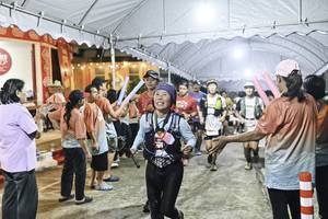 BIB: 
                            <button type="button" onclick="openModal(26304551)" class="btn btn-primary btn-sm float-right btn-popup" data-toggle="modal" data-target=".modal-high-quality">
                        <i class="fas fa-shopping-cart"></i> Add to Cart
                    </button>
                                            <button type="button" onclick="isThisMe(26304551, true)" class="btn btn-success btn-sm float-right btn-popup btn-isme hidden" data-toggle="tooltip" data-placement="bottom" title="นี่คือรูปของคุณใช่ไหม คลิกที่นี่เพื่อเอาเข้าอัลบั้ม">
                        <i class="fas fa-plus"></i> Add to album
                    </button>
                    <button type="button" onclick="isThisMe(26304551, false)" class="btn btn-warning btn-sm float-right btn-popup btn-isnotme hidden">
                        <i class="fas fa-ban"></i> Remove from album
                    </button>