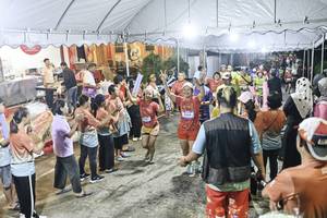 BIB: 
                            <button type="button" onclick="openModal(26305122)" class="btn btn-primary btn-sm float-right btn-popup" data-toggle="modal" data-target=".modal-high-quality">
                        <i class="fas fa-shopping-cart"></i> Add to Cart
                    </button>
                                            <button type="button" onclick="isThisMe(26305122, true)" class="btn btn-success btn-sm float-right btn-popup btn-isme hidden" data-toggle="tooltip" data-placement="bottom" title="นี่คือรูปของคุณใช่ไหม คลิกที่นี่เพื่อเอาเข้าอัลบั้ม">
                        <i class="fas fa-plus"></i> Add to album
                    </button>
                    <button type="button" onclick="isThisMe(26305122, false)" class="btn btn-warning btn-sm float-right btn-popup btn-isnotme hidden">
                        <i class="fas fa-ban"></i> Remove from album
                    </button>