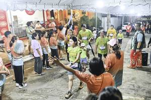 BIB: 
                            <button type="button" onclick="openModal(26305942)" class="btn btn-primary btn-sm float-right btn-popup" data-toggle="modal" data-target=".modal-high-quality">
                        <i class="fas fa-shopping-cart"></i> Add to Cart
                    </button>
                                            <button type="button" onclick="isThisMe(26305942, true)" class="btn btn-success btn-sm float-right btn-popup btn-isme hidden" data-toggle="tooltip" data-placement="bottom" title="นี่คือรูปของคุณใช่ไหม คลิกที่นี่เพื่อเอาเข้าอัลบั้ม">
                        <i class="fas fa-plus"></i> Add to album
                    </button>
                    <button type="button" onclick="isThisMe(26305942, false)" class="btn btn-warning btn-sm float-right btn-popup btn-isnotme hidden">
                        <i class="fas fa-ban"></i> Remove from album
                    </button>