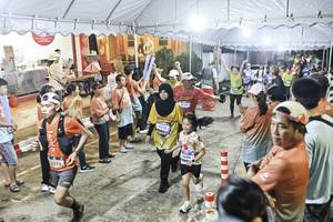 BIB: 
                            <button type="button" onclick="openModal(26305264)" class="btn btn-primary btn-sm float-right btn-popup" data-toggle="modal" data-target=".modal-high-quality">
                        <i class="fas fa-shopping-cart"></i> Add to Cart
                    </button>
                                            <button type="button" onclick="isThisMe(26305264, true)" class="btn btn-success btn-sm float-right btn-popup btn-isme hidden" data-toggle="tooltip" data-placement="bottom" title="นี่คือรูปของคุณใช่ไหม คลิกที่นี่เพื่อเอาเข้าอัลบั้ม">
                        <i class="fas fa-plus"></i> Add to album
                    </button>
                    <button type="button" onclick="isThisMe(26305264, false)" class="btn btn-warning btn-sm float-right btn-popup btn-isnotme hidden">
                        <i class="fas fa-ban"></i> Remove from album
                    </button>