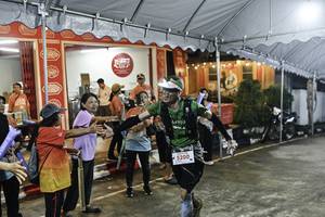 BIB: 
                            <button type="button" onclick="openModal(26304228)" class="btn btn-primary btn-sm float-right btn-popup" data-toggle="modal" data-target=".modal-high-quality">
                        <i class="fas fa-shopping-cart"></i> Add to Cart
                    </button>
                                            <button type="button" onclick="isThisMe(26304228, true)" class="btn btn-success btn-sm float-right btn-popup btn-isme hidden" data-toggle="tooltip" data-placement="bottom" title="นี่คือรูปของคุณใช่ไหม คลิกที่นี่เพื่อเอาเข้าอัลบั้ม">
                        <i class="fas fa-plus"></i> Add to album
                    </button>
                    <button type="button" onclick="isThisMe(26304228, false)" class="btn btn-warning btn-sm float-right btn-popup btn-isnotme hidden">
                        <i class="fas fa-ban"></i> Remove from album
                    </button>