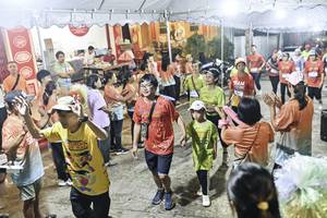 BIB: 
                            <button type="button" onclick="openModal(26305612)" class="btn btn-primary btn-sm float-right btn-popup" data-toggle="modal" data-target=".modal-high-quality">
                        <i class="fas fa-shopping-cart"></i> Add to Cart
                    </button>
                                            <button type="button" onclick="isThisMe(26305612, true)" class="btn btn-success btn-sm float-right btn-popup btn-isme hidden" data-toggle="tooltip" data-placement="bottom" title="นี่คือรูปของคุณใช่ไหม คลิกที่นี่เพื่อเอาเข้าอัลบั้ม">
                        <i class="fas fa-plus"></i> Add to album
                    </button>
                    <button type="button" onclick="isThisMe(26305612, false)" class="btn btn-warning btn-sm float-right btn-popup btn-isnotme hidden">
                        <i class="fas fa-ban"></i> Remove from album
                    </button>