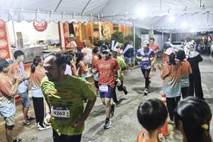 BIB: 
                            <button type="button" onclick="openModal(26304810)" class="btn btn-primary btn-sm float-right btn-popup" data-toggle="modal" data-target=".modal-high-quality">
                        <i class="fas fa-shopping-cart"></i> Add to Cart
                    </button>
                                            <button type="button" onclick="isThisMe(26304810, true)" class="btn btn-success btn-sm float-right btn-popup btn-isme hidden" data-toggle="tooltip" data-placement="bottom" title="นี่คือรูปของคุณใช่ไหม คลิกที่นี่เพื่อเอาเข้าอัลบั้ม">
                        <i class="fas fa-plus"></i> Add to album
                    </button>
                    <button type="button" onclick="isThisMe(26304810, false)" class="btn btn-warning btn-sm float-right btn-popup btn-isnotme hidden">
                        <i class="fas fa-ban"></i> Remove from album
                    </button>