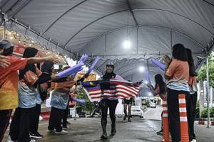 BIB: 
                            <button type="button" onclick="openModal(26304178)" class="btn btn-primary btn-sm float-right btn-popup" data-toggle="modal" data-target=".modal-high-quality">
                        <i class="fas fa-shopping-cart"></i> Add to Cart
                    </button>
                                            <button type="button" onclick="isThisMe(26304178, true)" class="btn btn-success btn-sm float-right btn-popup btn-isme hidden" data-toggle="tooltip" data-placement="bottom" title="นี่คือรูปของคุณใช่ไหม คลิกที่นี่เพื่อเอาเข้าอัลบั้ม">
                        <i class="fas fa-plus"></i> Add to album
                    </button>
                    <button type="button" onclick="isThisMe(26304178, false)" class="btn btn-warning btn-sm float-right btn-popup btn-isnotme hidden">
                        <i class="fas fa-ban"></i> Remove from album
                    </button>