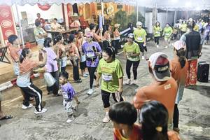 BIB: 
                            <button type="button" onclick="openModal(26305759)" class="btn btn-primary btn-sm float-right btn-popup" data-toggle="modal" data-target=".modal-high-quality">
                        <i class="fas fa-shopping-cart"></i> Add to Cart
                    </button>
                                            <button type="button" onclick="isThisMe(26305759, true)" class="btn btn-success btn-sm float-right btn-popup btn-isme hidden" data-toggle="tooltip" data-placement="bottom" title="นี่คือรูปของคุณใช่ไหม คลิกที่นี่เพื่อเอาเข้าอัลบั้ม">
                        <i class="fas fa-plus"></i> Add to album
                    </button>
                    <button type="button" onclick="isThisMe(26305759, false)" class="btn btn-warning btn-sm float-right btn-popup btn-isnotme hidden">
                        <i class="fas fa-ban"></i> Remove from album
                    </button>