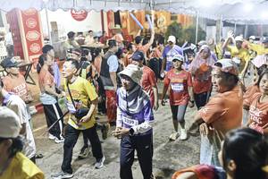 BIB: 
                            <button type="button" onclick="openModal(26305647)" class="btn btn-primary btn-sm float-right btn-popup" data-toggle="modal" data-target=".modal-high-quality">
                        <i class="fas fa-shopping-cart"></i> Add to Cart
                    </button>
                                            <button type="button" onclick="isThisMe(26305647, true)" class="btn btn-success btn-sm float-right btn-popup btn-isme hidden" data-toggle="tooltip" data-placement="bottom" title="นี่คือรูปของคุณใช่ไหม คลิกที่นี่เพื่อเอาเข้าอัลบั้ม">
                        <i class="fas fa-plus"></i> Add to album
                    </button>
                    <button type="button" onclick="isThisMe(26305647, false)" class="btn btn-warning btn-sm float-right btn-popup btn-isnotme hidden">
                        <i class="fas fa-ban"></i> Remove from album
                    </button>