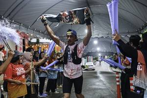 BIB: 
                            <button type="button" onclick="openModal(26304119)" class="btn btn-primary btn-sm float-right btn-popup" data-toggle="modal" data-target=".modal-high-quality">
                        <i class="fas fa-shopping-cart"></i> Add to Cart
                    </button>
                                            <button type="button" onclick="isThisMe(26304119, true)" class="btn btn-success btn-sm float-right btn-popup btn-isme hidden" data-toggle="tooltip" data-placement="bottom" title="นี่คือรูปของคุณใช่ไหม คลิกที่นี่เพื่อเอาเข้าอัลบั้ม">
                        <i class="fas fa-plus"></i> Add to album
                    </button>
                    <button type="button" onclick="isThisMe(26304119, false)" class="btn btn-warning btn-sm float-right btn-popup btn-isnotme hidden">
                        <i class="fas fa-ban"></i> Remove from album
                    </button>