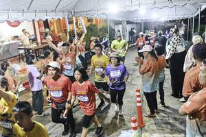 BIB: 
                            <button type="button" onclick="openModal(26305166)" class="btn btn-primary btn-sm float-right btn-popup" data-toggle="modal" data-target=".modal-high-quality">
                        <i class="fas fa-shopping-cart"></i> Add to Cart
                    </button>
                                            <button type="button" onclick="isThisMe(26305166, true)" class="btn btn-success btn-sm float-right btn-popup btn-isme hidden" data-toggle="tooltip" data-placement="bottom" title="นี่คือรูปของคุณใช่ไหม คลิกที่นี่เพื่อเอาเข้าอัลบั้ม">
                        <i class="fas fa-plus"></i> Add to album
                    </button>
                    <button type="button" onclick="isThisMe(26305166, false)" class="btn btn-warning btn-sm float-right btn-popup btn-isnotme hidden">
                        <i class="fas fa-ban"></i> Remove from album
                    </button>