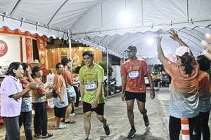 BIB: 
                            <button type="button" onclick="openModal(26304492)" class="btn btn-primary btn-sm float-right btn-popup" data-toggle="modal" data-target=".modal-high-quality">
                        <i class="fas fa-shopping-cart"></i> Add to Cart
                    </button>
                                            <button type="button" onclick="isThisMe(26304492, true)" class="btn btn-success btn-sm float-right btn-popup btn-isme hidden" data-toggle="tooltip" data-placement="bottom" title="นี่คือรูปของคุณใช่ไหม คลิกที่นี่เพื่อเอาเข้าอัลบั้ม">
                        <i class="fas fa-plus"></i> Add to album
                    </button>
                    <button type="button" onclick="isThisMe(26304492, false)" class="btn btn-warning btn-sm float-right btn-popup btn-isnotme hidden">
                        <i class="fas fa-ban"></i> Remove from album
                    </button>