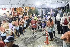 BIB: 
                            <button type="button" onclick="openModal(26305176)" class="btn btn-primary btn-sm float-right btn-popup" data-toggle="modal" data-target=".modal-high-quality">
                        <i class="fas fa-shopping-cart"></i> Add to Cart
                    </button>
                                            <button type="button" onclick="isThisMe(26305176, true)" class="btn btn-success btn-sm float-right btn-popup btn-isme hidden" data-toggle="tooltip" data-placement="bottom" title="นี่คือรูปของคุณใช่ไหม คลิกที่นี่เพื่อเอาเข้าอัลบั้ม">
                        <i class="fas fa-plus"></i> Add to album
                    </button>
                    <button type="button" onclick="isThisMe(26305176, false)" class="btn btn-warning btn-sm float-right btn-popup btn-isnotme hidden">
                        <i class="fas fa-ban"></i> Remove from album
                    </button>