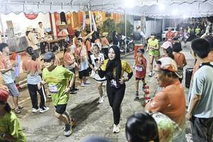 BIB: 
                            <button type="button" onclick="openModal(26305251)" class="btn btn-primary btn-sm float-right btn-popup" data-toggle="modal" data-target=".modal-high-quality">
                        <i class="fas fa-shopping-cart"></i> Add to Cart
                    </button>
                                            <button type="button" onclick="isThisMe(26305251, true)" class="btn btn-success btn-sm float-right btn-popup btn-isme hidden" data-toggle="tooltip" data-placement="bottom" title="นี่คือรูปของคุณใช่ไหม คลิกที่นี่เพื่อเอาเข้าอัลบั้ม">
                        <i class="fas fa-plus"></i> Add to album
                    </button>
                    <button type="button" onclick="isThisMe(26305251, false)" class="btn btn-warning btn-sm float-right btn-popup btn-isnotme hidden">
                        <i class="fas fa-ban"></i> Remove from album
                    </button>