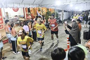 BIB: 
                            <button type="button" onclick="openModal(26304979)" class="btn btn-primary btn-sm float-right btn-popup" data-toggle="modal" data-target=".modal-high-quality">
                        <i class="fas fa-shopping-cart"></i> Add to Cart
                    </button>
                                            <button type="button" onclick="isThisMe(26304979, true)" class="btn btn-success btn-sm float-right btn-popup btn-isme hidden" data-toggle="tooltip" data-placement="bottom" title="นี่คือรูปของคุณใช่ไหม คลิกที่นี่เพื่อเอาเข้าอัลบั้ม">
                        <i class="fas fa-plus"></i> Add to album
                    </button>
                    <button type="button" onclick="isThisMe(26304979, false)" class="btn btn-warning btn-sm float-right btn-popup btn-isnotme hidden">
                        <i class="fas fa-ban"></i> Remove from album
                    </button>