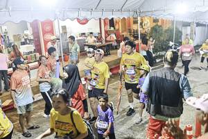 BIB: 
                            <button type="button" onclick="openModal(26306044)" class="btn btn-primary btn-sm float-right btn-popup" data-toggle="modal" data-target=".modal-high-quality">
                        <i class="fas fa-shopping-cart"></i> Add to Cart
                    </button>
                                            <button type="button" onclick="isThisMe(26306044, true)" class="btn btn-success btn-sm float-right btn-popup btn-isme hidden" data-toggle="tooltip" data-placement="bottom" title="นี่คือรูปของคุณใช่ไหม คลิกที่นี่เพื่อเอาเข้าอัลบั้ม">
                        <i class="fas fa-plus"></i> Add to album
                    </button>
                    <button type="button" onclick="isThisMe(26306044, false)" class="btn btn-warning btn-sm float-right btn-popup btn-isnotme hidden">
                        <i class="fas fa-ban"></i> Remove from album
                    </button>