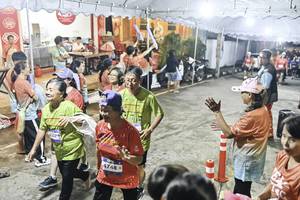 BIB: 
                            <button type="button" onclick="openModal(26305841)" class="btn btn-primary btn-sm float-right btn-popup" data-toggle="modal" data-target=".modal-high-quality">
                        <i class="fas fa-shopping-cart"></i> Add to Cart
                    </button>
                                            <button type="button" onclick="isThisMe(26305841, true)" class="btn btn-success btn-sm float-right btn-popup btn-isme hidden" data-toggle="tooltip" data-placement="bottom" title="นี่คือรูปของคุณใช่ไหม คลิกที่นี่เพื่อเอาเข้าอัลบั้ม">
                        <i class="fas fa-plus"></i> Add to album
                    </button>
                    <button type="button" onclick="isThisMe(26305841, false)" class="btn btn-warning btn-sm float-right btn-popup btn-isnotme hidden">
                        <i class="fas fa-ban"></i> Remove from album
                    </button>