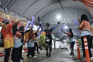 BIB: 
                            <button type="button" onclick="openModal(26304171)" class="btn btn-primary btn-sm float-right btn-popup" data-toggle="modal" data-target=".modal-high-quality">
                        <i class="fas fa-shopping-cart"></i> Add to Cart
                    </button>
                                            <button type="button" onclick="isThisMe(26304171, true)" class="btn btn-success btn-sm float-right btn-popup btn-isme hidden" data-toggle="tooltip" data-placement="bottom" title="นี่คือรูปของคุณใช่ไหม คลิกที่นี่เพื่อเอาเข้าอัลบั้ม">
                        <i class="fas fa-plus"></i> Add to album
                    </button>
                    <button type="button" onclick="isThisMe(26304171, false)" class="btn btn-warning btn-sm float-right btn-popup btn-isnotme hidden">
                        <i class="fas fa-ban"></i> Remove from album
                    </button>