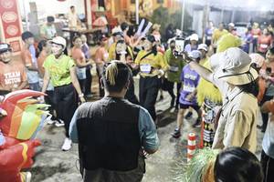 BIB: 
                            <button type="button" onclick="openModal(26305348)" class="btn btn-primary btn-sm float-right btn-popup" data-toggle="modal" data-target=".modal-high-quality">
                        <i class="fas fa-shopping-cart"></i> Add to Cart
                    </button>
                                            <button type="button" onclick="isThisMe(26305348, true)" class="btn btn-success btn-sm float-right btn-popup btn-isme hidden" data-toggle="tooltip" data-placement="bottom" title="นี่คือรูปของคุณใช่ไหม คลิกที่นี่เพื่อเอาเข้าอัลบั้ม">
                        <i class="fas fa-plus"></i> Add to album
                    </button>
                    <button type="button" onclick="isThisMe(26305348, false)" class="btn btn-warning btn-sm float-right btn-popup btn-isnotme hidden">
                        <i class="fas fa-ban"></i> Remove from album
                    </button>