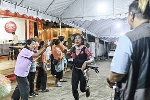 BIB: 
                            <button type="button" onclick="openModal(26304517)" class="btn btn-primary btn-sm float-right btn-popup" data-toggle="modal" data-target=".modal-high-quality">
                        <i class="fas fa-shopping-cart"></i> Add to Cart
                    </button>
                                            <button type="button" onclick="isThisMe(26304517, true)" class="btn btn-success btn-sm float-right btn-popup btn-isme hidden" data-toggle="tooltip" data-placement="bottom" title="นี่คือรูปของคุณใช่ไหม คลิกที่นี่เพื่อเอาเข้าอัลบั้ม">
                        <i class="fas fa-plus"></i> Add to album
                    </button>
                    <button type="button" onclick="isThisMe(26304517, false)" class="btn btn-warning btn-sm float-right btn-popup btn-isnotme hidden">
                        <i class="fas fa-ban"></i> Remove from album
                    </button>