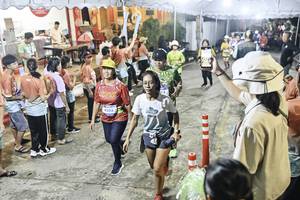 BIB: 
                            <button type="button" onclick="openModal(26305357)" class="btn btn-primary btn-sm float-right btn-popup" data-toggle="modal" data-target=".modal-high-quality">
                        <i class="fas fa-shopping-cart"></i> Add to Cart
                    </button>
                                            <button type="button" onclick="isThisMe(26305357, true)" class="btn btn-success btn-sm float-right btn-popup btn-isme hidden" data-toggle="tooltip" data-placement="bottom" title="นี่คือรูปของคุณใช่ไหม คลิกที่นี่เพื่อเอาเข้าอัลบั้ม">
                        <i class="fas fa-plus"></i> Add to album
                    </button>
                    <button type="button" onclick="isThisMe(26305357, false)" class="btn btn-warning btn-sm float-right btn-popup btn-isnotme hidden">
                        <i class="fas fa-ban"></i> Remove from album
                    </button>