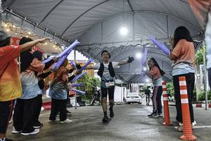 BIB: 
                            <button type="button" onclick="openModal(26304167)" class="btn btn-primary btn-sm float-right btn-popup" data-toggle="modal" data-target=".modal-high-quality">
                        <i class="fas fa-shopping-cart"></i> Add to Cart
                    </button>
                                            <button type="button" onclick="isThisMe(26304167, true)" class="btn btn-success btn-sm float-right btn-popup btn-isme hidden" data-toggle="tooltip" data-placement="bottom" title="นี่คือรูปของคุณใช่ไหม คลิกที่นี่เพื่อเอาเข้าอัลบั้ม">
                        <i class="fas fa-plus"></i> Add to album
                    </button>
                    <button type="button" onclick="isThisMe(26304167, false)" class="btn btn-warning btn-sm float-right btn-popup btn-isnotme hidden">
                        <i class="fas fa-ban"></i> Remove from album
                    </button>