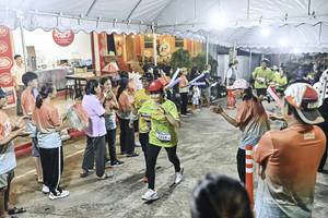 BIB: 
                            <button type="button" onclick="openModal(26305038)" class="btn btn-primary btn-sm float-right btn-popup" data-toggle="modal" data-target=".modal-high-quality">
                        <i class="fas fa-shopping-cart"></i> Add to Cart
                    </button>
                                            <button type="button" onclick="isThisMe(26305038, true)" class="btn btn-success btn-sm float-right btn-popup btn-isme hidden" data-toggle="tooltip" data-placement="bottom" title="นี่คือรูปของคุณใช่ไหม คลิกที่นี่เพื่อเอาเข้าอัลบั้ม">
                        <i class="fas fa-plus"></i> Add to album
                    </button>
                    <button type="button" onclick="isThisMe(26305038, false)" class="btn btn-warning btn-sm float-right btn-popup btn-isnotme hidden">
                        <i class="fas fa-ban"></i> Remove from album
                    </button>