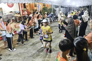 BIB: 
                            <button type="button" onclick="openModal(26304958)" class="btn btn-primary btn-sm float-right btn-popup" data-toggle="modal" data-target=".modal-high-quality">
                        <i class="fas fa-shopping-cart"></i> Add to Cart
                    </button>
                                            <button type="button" onclick="isThisMe(26304958, true)" class="btn btn-success btn-sm float-right btn-popup btn-isme hidden" data-toggle="tooltip" data-placement="bottom" title="นี่คือรูปของคุณใช่ไหม คลิกที่นี่เพื่อเอาเข้าอัลบั้ม">
                        <i class="fas fa-plus"></i> Add to album
                    </button>
                    <button type="button" onclick="isThisMe(26304958, false)" class="btn btn-warning btn-sm float-right btn-popup btn-isnotme hidden">
                        <i class="fas fa-ban"></i> Remove from album
                    </button>