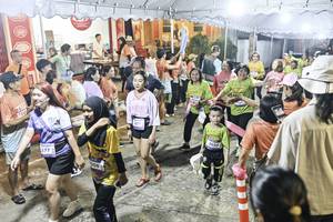 BIB: 
                            <button type="button" onclick="openModal(26305566)" class="btn btn-primary btn-sm float-right btn-popup" data-toggle="modal" data-target=".modal-high-quality">
                        <i class="fas fa-shopping-cart"></i> Add to Cart
                    </button>
                                            <button type="button" onclick="isThisMe(26305566, true)" class="btn btn-success btn-sm float-right btn-popup btn-isme hidden" data-toggle="tooltip" data-placement="bottom" title="นี่คือรูปของคุณใช่ไหม คลิกที่นี่เพื่อเอาเข้าอัลบั้ม">
                        <i class="fas fa-plus"></i> Add to album
                    </button>
                    <button type="button" onclick="isThisMe(26305566, false)" class="btn btn-warning btn-sm float-right btn-popup btn-isnotme hidden">
                        <i class="fas fa-ban"></i> Remove from album
                    </button>