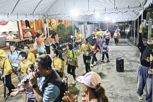 BIB: 
                            <button type="button" onclick="openModal(26306036)" class="btn btn-primary btn-sm float-right btn-popup" data-toggle="modal" data-target=".modal-high-quality">
                        <i class="fas fa-shopping-cart"></i> Add to Cart
                    </button>
                                            <button type="button" onclick="isThisMe(26306036, true)" class="btn btn-success btn-sm float-right btn-popup btn-isme hidden" data-toggle="tooltip" data-placement="bottom" title="นี่คือรูปของคุณใช่ไหม คลิกที่นี่เพื่อเอาเข้าอัลบั้ม">
                        <i class="fas fa-plus"></i> Add to album
                    </button>
                    <button type="button" onclick="isThisMe(26306036, false)" class="btn btn-warning btn-sm float-right btn-popup btn-isnotme hidden">
                        <i class="fas fa-ban"></i> Remove from album
                    </button>