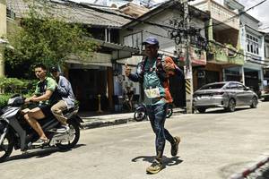 BIB: 
                            <button type="button" onclick="openModal(26319708)" class="btn btn-primary btn-sm float-right btn-popup" data-toggle="modal" data-target=".modal-high-quality">
                        <i class="fas fa-shopping-cart"></i> Add to Cart
                    </button>
                                            <button type="button" onclick="isThisMe(26319708, true)" class="btn btn-success btn-sm float-right btn-popup btn-isme hidden" data-toggle="tooltip" data-placement="bottom" title="นี่คือรูปของคุณใช่ไหม คลิกที่นี่เพื่อเอาเข้าอัลบั้ม">
                        <i class="fas fa-plus"></i> Add to album
                    </button>
                    <button type="button" onclick="isThisMe(26319708, false)" class="btn btn-warning btn-sm float-right btn-popup btn-isnotme hidden">
                        <i class="fas fa-ban"></i> Remove from album
                    </button>