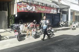 BIB: 
                            <button type="button" onclick="openModal(26316251)" class="btn btn-primary btn-sm float-right btn-popup" data-toggle="modal" data-target=".modal-high-quality">
                        <i class="fas fa-shopping-cart"></i> Add to Cart
                    </button>
                                            <button type="button" onclick="isThisMe(26316251, true)" class="btn btn-success btn-sm float-right btn-popup btn-isme hidden" data-toggle="tooltip" data-placement="bottom" title="นี่คือรูปของคุณใช่ไหม คลิกที่นี่เพื่อเอาเข้าอัลบั้ม">
                        <i class="fas fa-plus"></i> Add to album
                    </button>
                    <button type="button" onclick="isThisMe(26316251, false)" class="btn btn-warning btn-sm float-right btn-popup btn-isnotme hidden">
                        <i class="fas fa-ban"></i> Remove from album
                    </button>