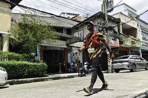 BIB: 
                            <button type="button" onclick="openModal(26320233)" class="btn btn-primary btn-sm float-right btn-popup" data-toggle="modal" data-target=".modal-high-quality">
                        <i class="fas fa-shopping-cart"></i> Add to Cart
                    </button>
                                            <button type="button" onclick="isThisMe(26320233, true)" class="btn btn-success btn-sm float-right btn-popup btn-isme hidden" data-toggle="tooltip" data-placement="bottom" title="นี่คือรูปของคุณใช่ไหม คลิกที่นี่เพื่อเอาเข้าอัลบั้ม">
                        <i class="fas fa-plus"></i> Add to album
                    </button>
                    <button type="button" onclick="isThisMe(26320233, false)" class="btn btn-warning btn-sm float-right btn-popup btn-isnotme hidden">
                        <i class="fas fa-ban"></i> Remove from album
                    </button>