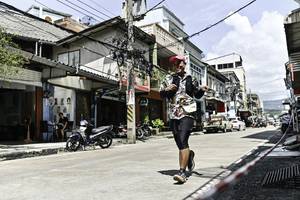 BIB: 
                            <button type="button" onclick="openModal(26318553)" class="btn btn-primary btn-sm float-right btn-popup" data-toggle="modal" data-target=".modal-high-quality">
                        <i class="fas fa-shopping-cart"></i> Add to Cart
                    </button>
                                            <button type="button" onclick="isThisMe(26318553, true)" class="btn btn-success btn-sm float-right btn-popup btn-isme hidden" data-toggle="tooltip" data-placement="bottom" title="นี่คือรูปของคุณใช่ไหม คลิกที่นี่เพื่อเอาเข้าอัลบั้ม">
                        <i class="fas fa-plus"></i> Add to album
                    </button>
                    <button type="button" onclick="isThisMe(26318553, false)" class="btn btn-warning btn-sm float-right btn-popup btn-isnotme hidden">
                        <i class="fas fa-ban"></i> Remove from album
                    </button>