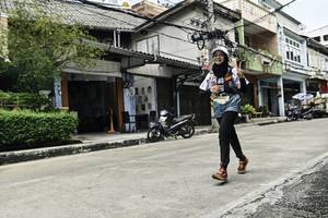 BIB: 
                            <button type="button" onclick="openModal(26322349)" class="btn btn-primary btn-sm float-right btn-popup" data-toggle="modal" data-target=".modal-high-quality">
                        <i class="fas fa-shopping-cart"></i> Add to Cart
                    </button>
                                            <button type="button" onclick="isThisMe(26322349, true)" class="btn btn-success btn-sm float-right btn-popup btn-isme hidden" data-toggle="tooltip" data-placement="bottom" title="นี่คือรูปของคุณใช่ไหม คลิกที่นี่เพื่อเอาเข้าอัลบั้ม">
                        <i class="fas fa-plus"></i> Add to album
                    </button>
                    <button type="button" onclick="isThisMe(26322349, false)" class="btn btn-warning btn-sm float-right btn-popup btn-isnotme hidden">
                        <i class="fas fa-ban"></i> Remove from album
                    </button>