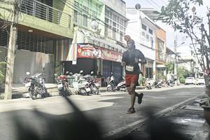 BIB: 
                            <button type="button" onclick="openModal(26316135)" class="btn btn-primary btn-sm float-right btn-popup" data-toggle="modal" data-target=".modal-high-quality">
                        <i class="fas fa-shopping-cart"></i> Add to Cart
                    </button>
                                            <button type="button" onclick="isThisMe(26316135, true)" class="btn btn-success btn-sm float-right btn-popup btn-isme hidden" data-toggle="tooltip" data-placement="bottom" title="นี่คือรูปของคุณใช่ไหม คลิกที่นี่เพื่อเอาเข้าอัลบั้ม">
                        <i class="fas fa-plus"></i> Add to album
                    </button>
                    <button type="button" onclick="isThisMe(26316135, false)" class="btn btn-warning btn-sm float-right btn-popup btn-isnotme hidden">
                        <i class="fas fa-ban"></i> Remove from album
                    </button>