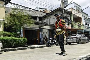 BIB: 
                            <button type="button" onclick="openModal(26320230)" class="btn btn-primary btn-sm float-right btn-popup" data-toggle="modal" data-target=".modal-high-quality">
                        <i class="fas fa-shopping-cart"></i> Add to Cart
                    </button>
                                            <button type="button" onclick="isThisMe(26320230, true)" class="btn btn-success btn-sm float-right btn-popup btn-isme hidden" data-toggle="tooltip" data-placement="bottom" title="นี่คือรูปของคุณใช่ไหม คลิกที่นี่เพื่อเอาเข้าอัลบั้ม">
                        <i class="fas fa-plus"></i> Add to album
                    </button>
                    <button type="button" onclick="isThisMe(26320230, false)" class="btn btn-warning btn-sm float-right btn-popup btn-isnotme hidden">
                        <i class="fas fa-ban"></i> Remove from album
                    </button>