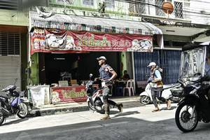 BIB: 
                            <button type="button" onclick="openModal(26316550)" class="btn btn-primary btn-sm float-right btn-popup" data-toggle="modal" data-target=".modal-high-quality">
                        <i class="fas fa-shopping-cart"></i> Add to Cart
                    </button>
                                            <button type="button" onclick="isThisMe(26316550, true)" class="btn btn-success btn-sm float-right btn-popup btn-isme hidden" data-toggle="tooltip" data-placement="bottom" title="นี่คือรูปของคุณใช่ไหม คลิกที่นี่เพื่อเอาเข้าอัลบั้ม">
                        <i class="fas fa-plus"></i> Add to album
                    </button>
                    <button type="button" onclick="isThisMe(26316550, false)" class="btn btn-warning btn-sm float-right btn-popup btn-isnotme hidden">
                        <i class="fas fa-ban"></i> Remove from album
                    </button>