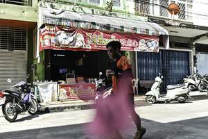 BIB: 
                            <button type="button" onclick="openModal(26316588)" class="btn btn-primary btn-sm float-right btn-popup" data-toggle="modal" data-target=".modal-high-quality">
                        <i class="fas fa-shopping-cart"></i> Add to Cart
                    </button>
                                            <button type="button" onclick="isThisMe(26316588, true)" class="btn btn-success btn-sm float-right btn-popup btn-isme hidden" data-toggle="tooltip" data-placement="bottom" title="นี่คือรูปของคุณใช่ไหม คลิกที่นี่เพื่อเอาเข้าอัลบั้ม">
                        <i class="fas fa-plus"></i> Add to album
                    </button>
                    <button type="button" onclick="isThisMe(26316588, false)" class="btn btn-warning btn-sm float-right btn-popup btn-isnotme hidden">
                        <i class="fas fa-ban"></i> Remove from album
                    </button>