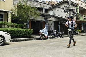 BIB: 
                            <button type="button" onclick="openModal(26322681)" class="btn btn-primary btn-sm float-right btn-popup" data-toggle="modal" data-target=".modal-high-quality">
                        <i class="fas fa-shopping-cart"></i> Add to Cart
                    </button>
                                            <button type="button" onclick="isThisMe(26322681, true)" class="btn btn-success btn-sm float-right btn-popup btn-isme hidden" data-toggle="tooltip" data-placement="bottom" title="นี่คือรูปของคุณใช่ไหม คลิกที่นี่เพื่อเอาเข้าอัลบั้ม">
                        <i class="fas fa-plus"></i> Add to album
                    </button>
                    <button type="button" onclick="isThisMe(26322681, false)" class="btn btn-warning btn-sm float-right btn-popup btn-isnotme hidden">
                        <i class="fas fa-ban"></i> Remove from album
                    </button>