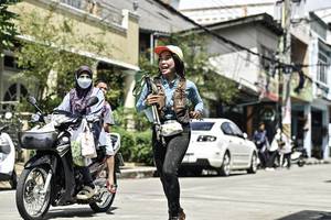 BIB: 
                            <button type="button" onclick="openModal(26317958)" class="btn btn-primary btn-sm float-right btn-popup" data-toggle="modal" data-target=".modal-high-quality">
                        <i class="fas fa-shopping-cart"></i> Add to Cart
                    </button>
                                            <button type="button" onclick="isThisMe(26317958, true)" class="btn btn-success btn-sm float-right btn-popup btn-isme hidden" data-toggle="tooltip" data-placement="bottom" title="นี่คือรูปของคุณใช่ไหม คลิกที่นี่เพื่อเอาเข้าอัลบั้ม">
                        <i class="fas fa-plus"></i> Add to album
                    </button>
                    <button type="button" onclick="isThisMe(26317958, false)" class="btn btn-warning btn-sm float-right btn-popup btn-isnotme hidden">
                        <i class="fas fa-ban"></i> Remove from album
                    </button>