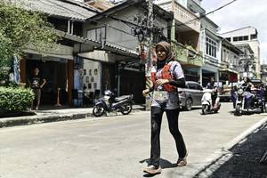 BIB: 
                            <button type="button" onclick="openModal(26319853)" class="btn btn-primary btn-sm float-right btn-popup" data-toggle="modal" data-target=".modal-high-quality">
                        <i class="fas fa-shopping-cart"></i> Add to Cart
                    </button>
                                            <button type="button" onclick="isThisMe(26319853, true)" class="btn btn-success btn-sm float-right btn-popup btn-isme hidden" data-toggle="tooltip" data-placement="bottom" title="นี่คือรูปของคุณใช่ไหม คลิกที่นี่เพื่อเอาเข้าอัลบั้ม">
                        <i class="fas fa-plus"></i> Add to album
                    </button>
                    <button type="button" onclick="isThisMe(26319853, false)" class="btn btn-warning btn-sm float-right btn-popup btn-isnotme hidden">
                        <i class="fas fa-ban"></i> Remove from album
                    </button>