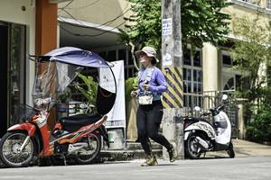 BIB: 
                            <button type="button" onclick="openModal(26317628)" class="btn btn-primary btn-sm float-right btn-popup" data-toggle="modal" data-target=".modal-high-quality">
                        <i class="fas fa-shopping-cart"></i> Add to Cart
                    </button>
                                            <button type="button" onclick="isThisMe(26317628, true)" class="btn btn-success btn-sm float-right btn-popup btn-isme hidden" data-toggle="tooltip" data-placement="bottom" title="นี่คือรูปของคุณใช่ไหม คลิกที่นี่เพื่อเอาเข้าอัลบั้ม">
                        <i class="fas fa-plus"></i> Add to album
                    </button>
                    <button type="button" onclick="isThisMe(26317628, false)" class="btn btn-warning btn-sm float-right btn-popup btn-isnotme hidden">
                        <i class="fas fa-ban"></i> Remove from album
                    </button>