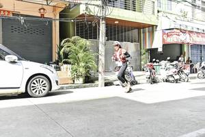 BIB: 
                            <button type="button" onclick="openModal(26316151)" class="btn btn-primary btn-sm float-right btn-popup" data-toggle="modal" data-target=".modal-high-quality">
                        <i class="fas fa-shopping-cart"></i> Add to Cart
                    </button>
                                            <button type="button" onclick="isThisMe(26316151, true)" class="btn btn-success btn-sm float-right btn-popup btn-isme hidden" data-toggle="tooltip" data-placement="bottom" title="นี่คือรูปของคุณใช่ไหม คลิกที่นี่เพื่อเอาเข้าอัลบั้ม">
                        <i class="fas fa-plus"></i> Add to album
                    </button>
                    <button type="button" onclick="isThisMe(26316151, false)" class="btn btn-warning btn-sm float-right btn-popup btn-isnotme hidden">
                        <i class="fas fa-ban"></i> Remove from album
                    </button>